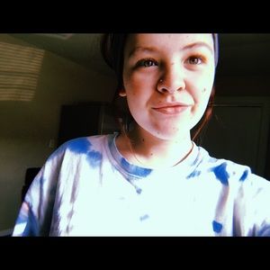 Meet your Posher, Caitlyn